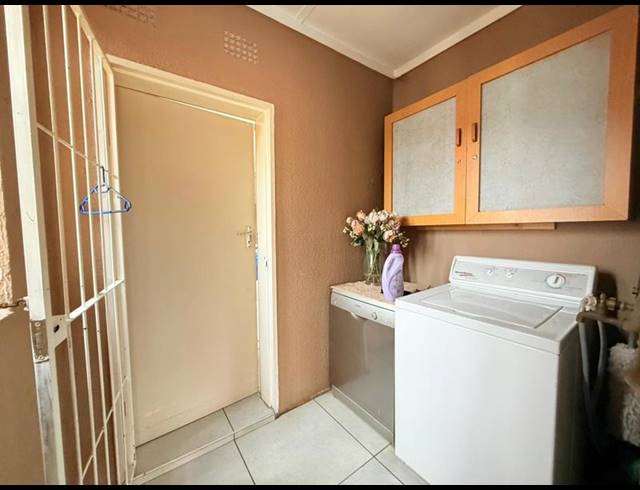 3 BEDROOM HOUSE FOR SALE IN VANDERBIJLPARK SE 1